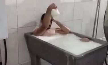 'Süt kazanında banyo' için takipsizlik başvurusu