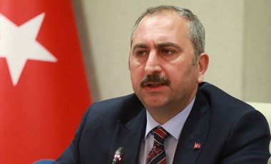 Bakan Gül: Cezaevlerinde görüşler iki hafta süreyle ertelendi