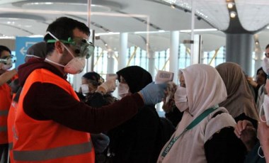 Umrecilerin tahliye işlemi durduruldu! Bazıların testleri pozitif çıktı