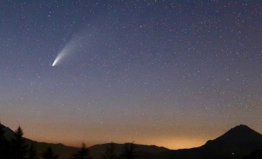 6 bin 800 yılda bir görülen kuyruklu yıldız fotoğraflandı