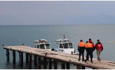 Van Gölü'nde kaybolan tekneyle ilgili gözaltına alınan 3 kişi tutuklandı