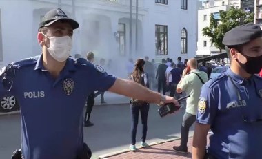 Tezgahı elinden alınan esnaf kendini valilik önünde yaktı