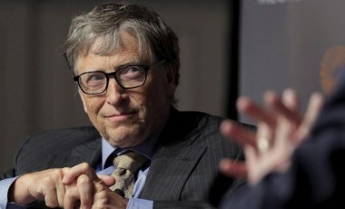 Bill Gates koronavirüs aşısı için tarih verdi