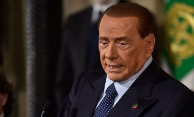 Silvio Berlusconi koronavirüse yakalandı