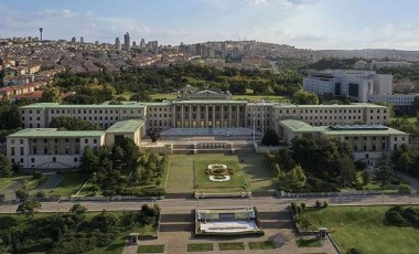 Meclis'te koronavirüs nedeniyle hayatını kaybeden personel sayısı kaç?