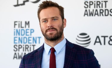 Armie Hammer'ın eski kız arkadaşı iddiaların ardından konuştu: 'Kaburgamı barbeküde pişirip yemek istediğini söylemişti'