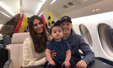 Ve Mesut Özil, Fenerbahçe için İstanbul'da