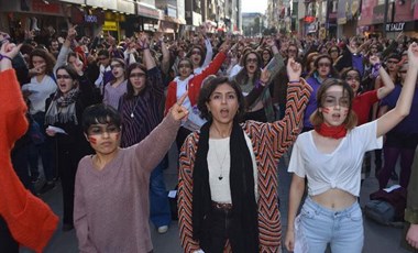 ‘Las Tesis’ yargılanıyor: Dünya’da olduğu gibi İzmir’de de yaptık