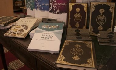 Diyanet Arjantin'de İspanyolca Kuran ve İslamı kaynak dağıttı