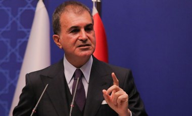 AKP'li Ömer Çelik'ten skandal gaf: Türkiye’ye “terör örgütü” dedi