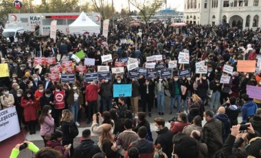 Bulu koltukta, yandaşlar tehditte, öğrenciler hedefte