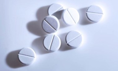 Aspirin: ABD'li uzmanlara göre 60 yaş üstü kişilerin her gün aspirin kullanması iç kanama riskini artırıyor