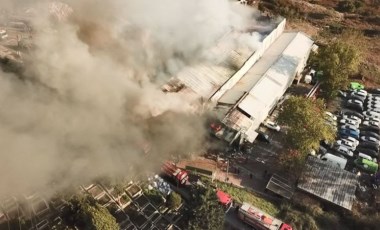 Avcılar'da geri dönüşüm tesisinde yangın