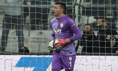 Sakaryaspor'un altyapısındaki minik kaleci, hayranı olduğu Muslera ile buluştu