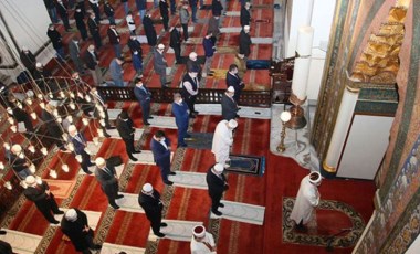 Diyanet'in seccade fiyatı asgari ücreti solladı