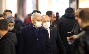 İstiklal Caddesi'ni turlayan Bakan Varank: Binali abiyle takıldık