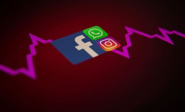 Facebook, Instagram ve WhatsApp neden çöktü? Facebook açıkladı