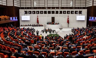 Yurt çıkmayan öğrencilere burs önerisine AKP-MHP engeli