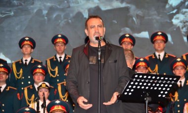 Haluk Levent, Rus Kızılordu Korosu ile Manavgat'ta konser verdi