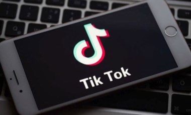 TikTok'taki 'öğretmenini tokatla challange'ına katıldı: Öğretmenini hastanelik etti