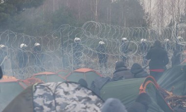 Belarus-Polonya sınırındaki kriz büyüyor: Bombardıman uçakları devriye gezdi