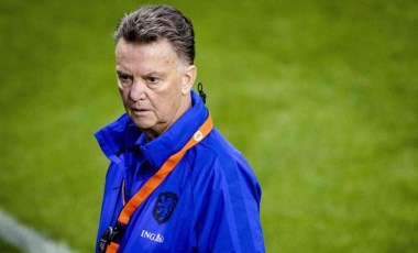 Hollanda Milli Takım Teknik Direktörü Louis van Gaal sakatlandı