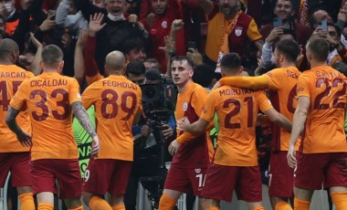 Galatasaray 55 yıl sonra ilk peşinde