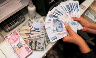 Bankacılar açıkladı: Dün saat 13.45'te piyasalarda neler oldu, dolar kontrolsüzce nasıl yükseldi?