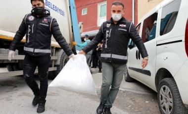 'Cinsel içerikli' çikolata üretimi yapan imalathaneye baskın