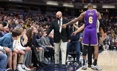 Lebron James'e saha kenarından sözlü taciz: Umarım öğlun bir trafik kazasında ölür