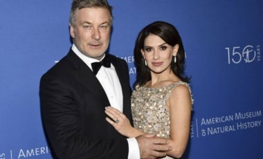 Film setinde görüntü yönetmenini öldüren Alec Baldwin'in eşi Hilaria: Lanetlendi