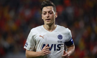 Serdar Ali Çelikler'den Mesut Özil'e sert eleştiri