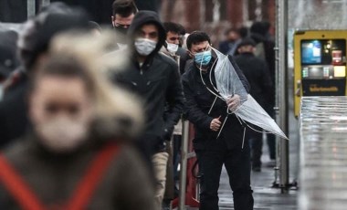 İstanbul'da fırtına etkili olmaya devam ediyor