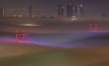 Son dakika... İstanbul'a sis çöktü: Göz gözü görmüyor; Meteoroloji uyardı