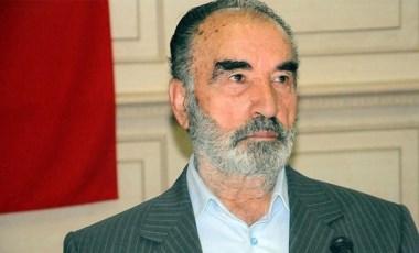 Hayrettin Karaman'ın kamuda görevli olduğu ortaya çıktı