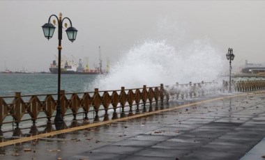 Marmara Denizi'nde ulaşıma lodos engeli