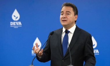 Ali Babacan'dan piyasaya müdahale sorusu: Madem kurun artması iyi bir şey, Merkez Bankası niye düşürmeye çalışıyor?