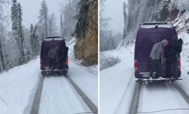 Çocukların karlı havada tehlikeli yolculuğu