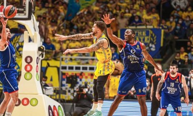 Anadolu Efes, Maccabi Tel Aviv deplasmanında galip