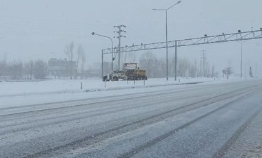 Van, Muş ve Bitlis'te 165 yerleşim birimine ulaşım sağlanamıyor