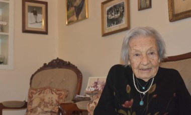 Türkiye'nin ilk kadın ortodontisti Ayşe Mayda, 105 yaşında yaşamını yitirdi