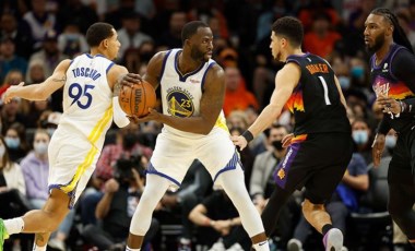 NBA'in zirvesindeki maçın galibi Warriors (26.12.2021)