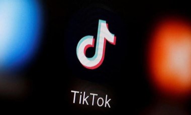 Önce kalbinden bıçakladı, sonra TikTok videosu çekti!