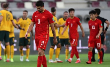 Çin, milli takımda oynayan futbolcularına dövme yasağı getirdi