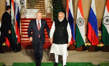 Putin ile Hindistan Başbakanı Modi, Yeni Delhi'de bir araya geldi