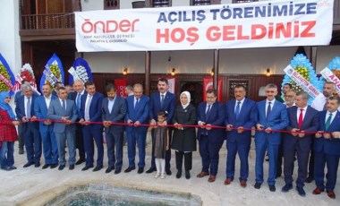 AKP'li Malatya Belediyesi, konakları Ensar Vakfı'na ve ÖNDER İmam-Hatipliler Derneği'ne tahsis etti