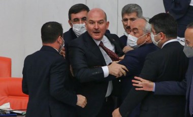 Meclis'te gergin anlar: Süleyman Soylu Özgür Özel'in üzerine yürüdü