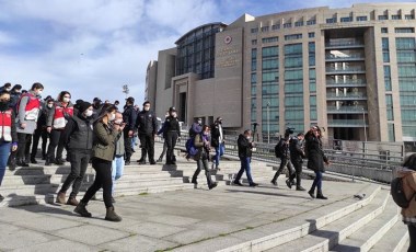 Boğaziçi gözaltılarına destek için bekleyenlere de gözaltı