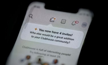 Clubhouse: Uygulamadaki konuşmaların başka bir sitede yayınlanabildiği ortaya çıktı