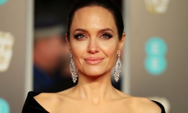 Angelina Jolie, Winston Churchill'in tablosunu satışa çıkardı